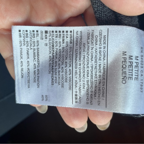 Banana Republic petite medium. Gray light weight swather - Picture 4 of 5